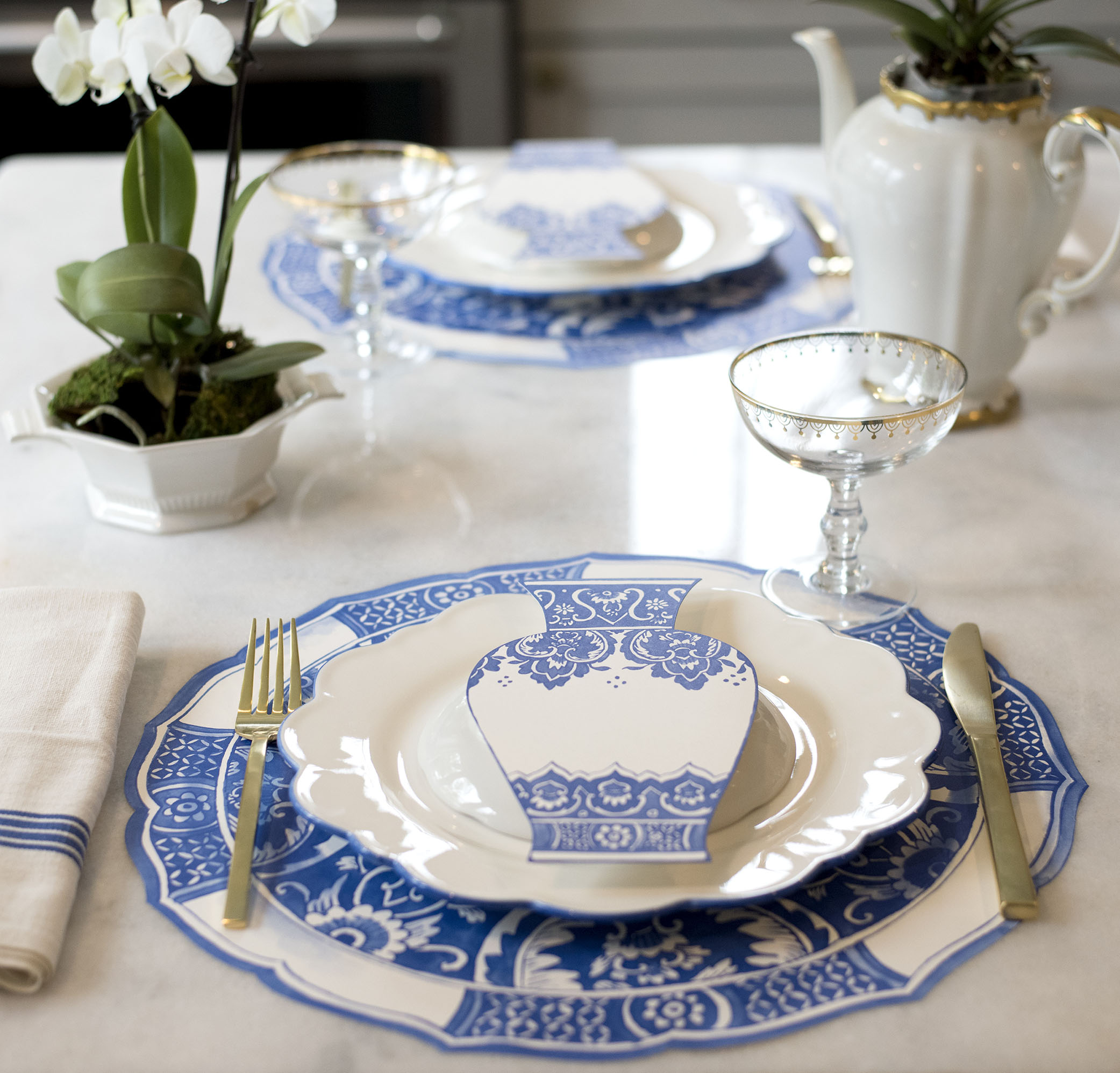 Molly Hatch Table Paper and Partyware 
															/ Hester & Cook							