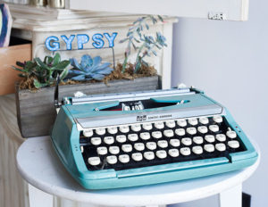 The King's Scribe, a retailer in NY, showcases vintage typewriter