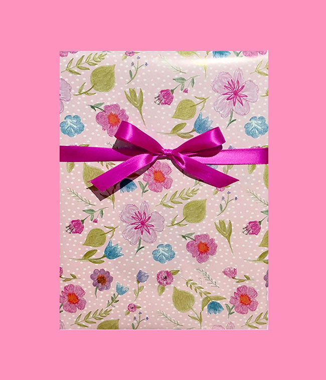 <b>Feminine</b> Floral giftwrap